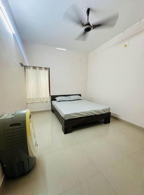 Home At Guruvayur 2 Ac Room,1 Single Bed,Kitchen Luaran gambar